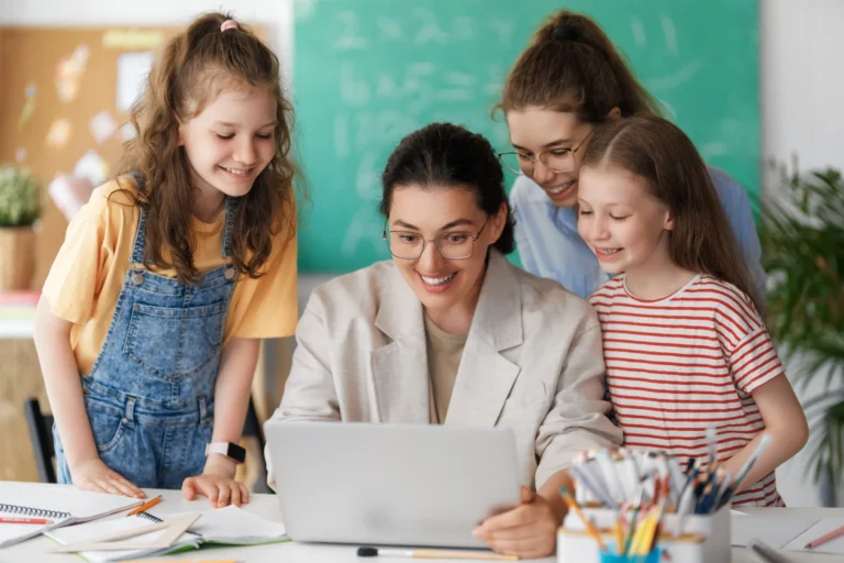Laptop dla nauczyciela z dofinansowaniem 2500 zł -polecane modele i ranking laptopów dla nauczyciela