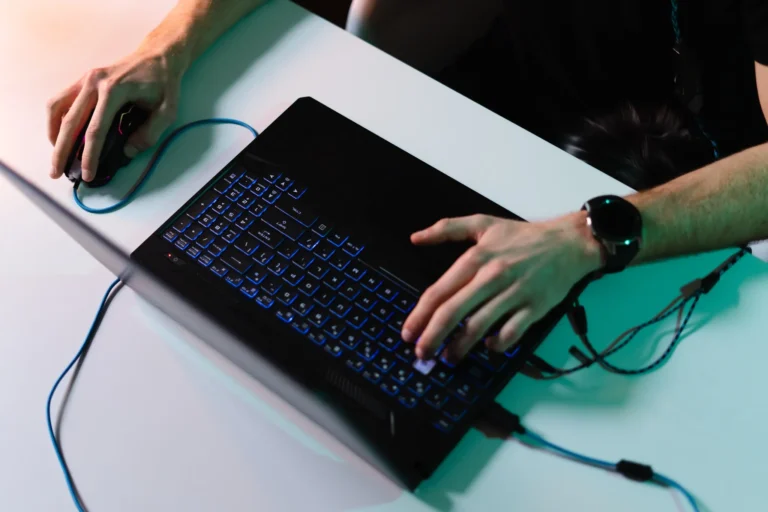 Laptop do gier – jaki wybrać w 2025 roku? Ranking i poradnik dla graczy