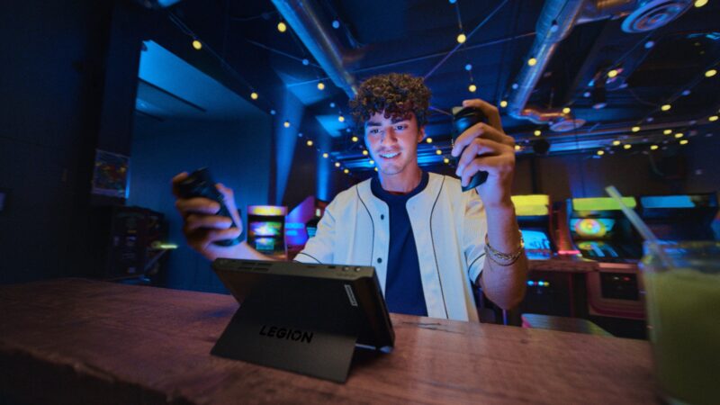 Lenovo Legion Go Ryzen Z1 Extreme | Handheld 8.8" WQXGA 144Hz | 512 GB SSD | Win11 | Shadow Black