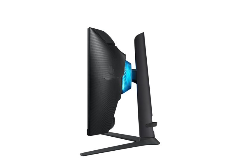 Samsung Odyssey G6 | 27″ QHD 240 Hz | 1 ms Gaming IPS