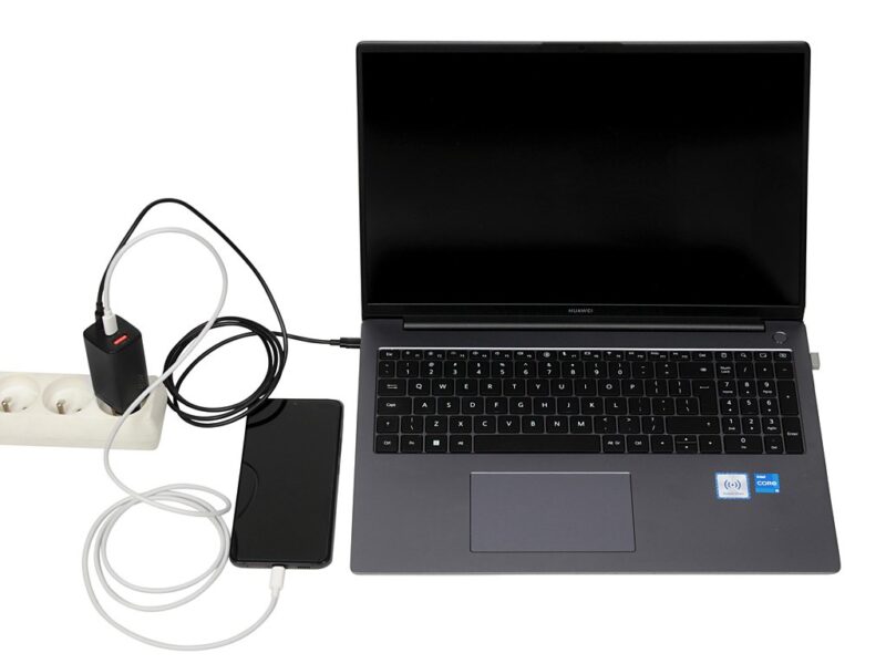zdjecie-1750757351.jpg i-BOX C-65 GaN PD65W | Ładowarka sieciowa z kablem USB-C