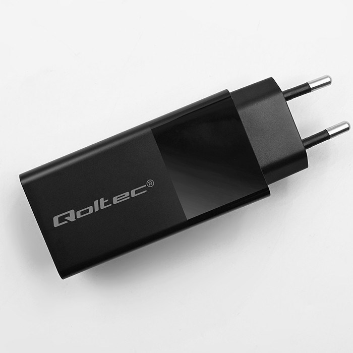 zdjecie-1750757725.jpg Qoltec GaN Power Pro | USB-C + USB-A 100 W PD | Czarna