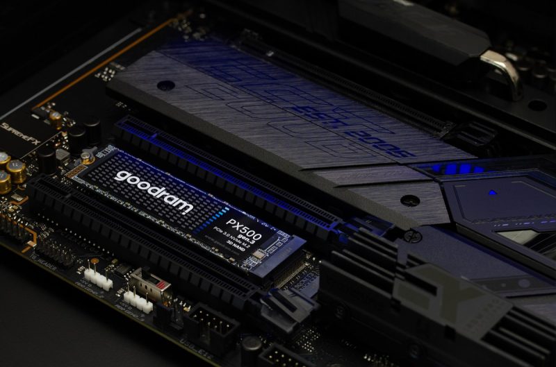45704cba248543634d96436a89440115.jpg Dysk SSD PX500-G3 1TB M.2 PCIe 3x4 NVMe 2280 3300/2700