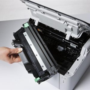 7231ba1c0721cb8d47d34c9d1606489e.jpg Drukarka HL-1110E A4 mono USB/20ppm/pod.150ark./1000kopii@start